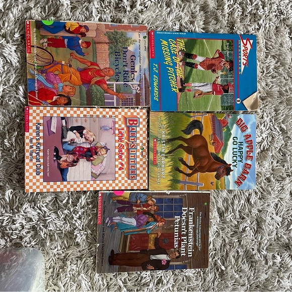 Children's Book Collection - Picture 2 of 3